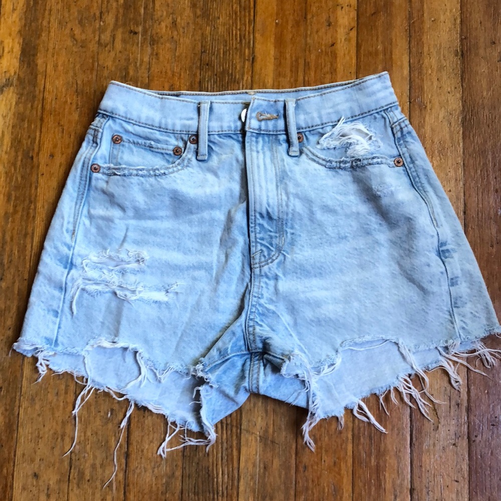 American Eagle Highest Rise 90’s Boyfriend Shorts 00
